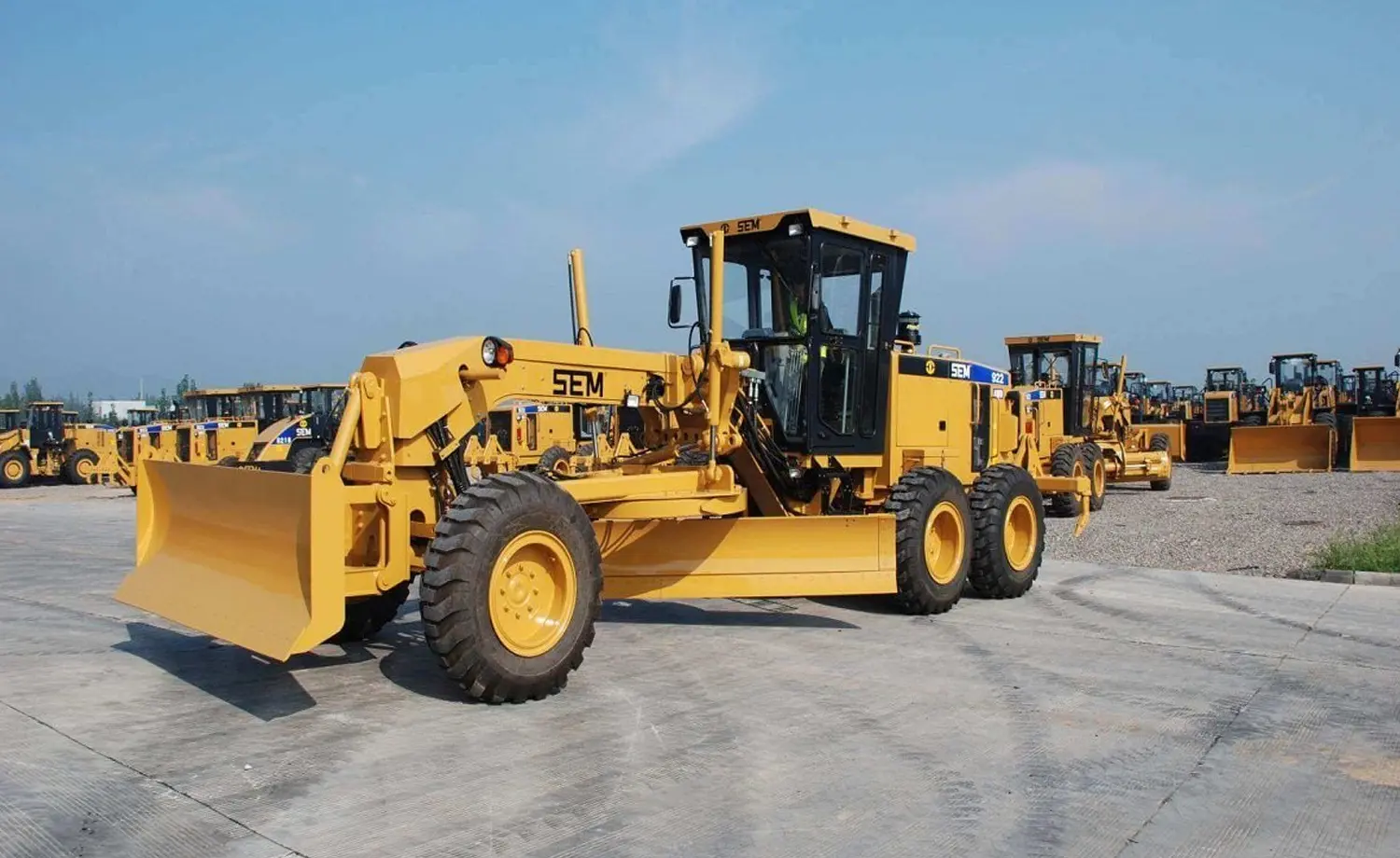 Motor-Grader-on-Rent